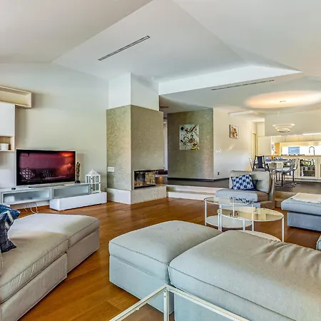 Awesome In Tatil Evi *